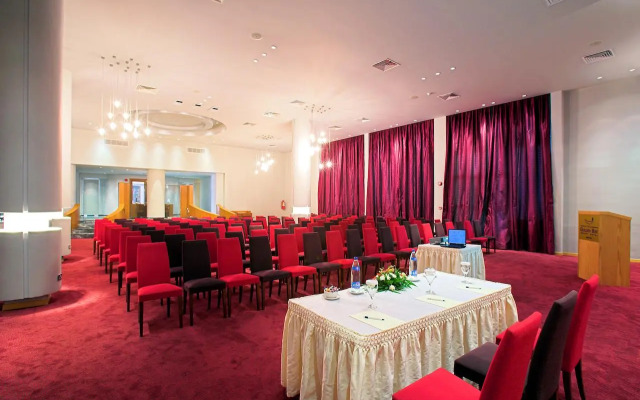 Golden Bay Beach Hotel