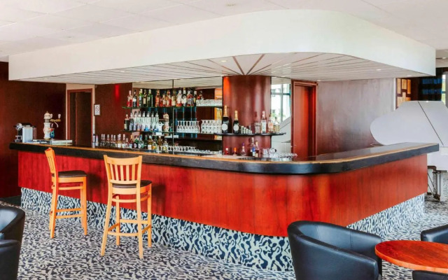 Mercure Nevers Pont de Loire