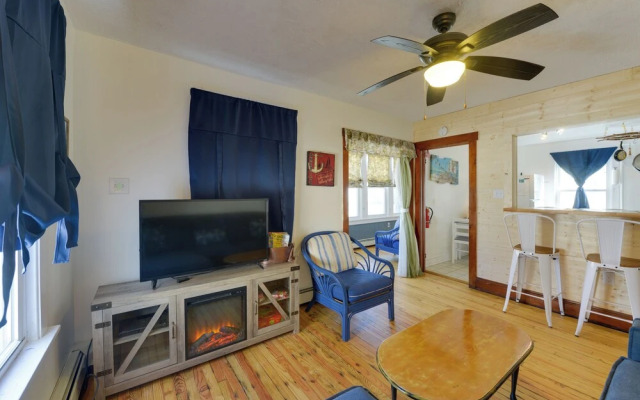 Wildwood Apartment - Porch & Enclosed Sunroom!