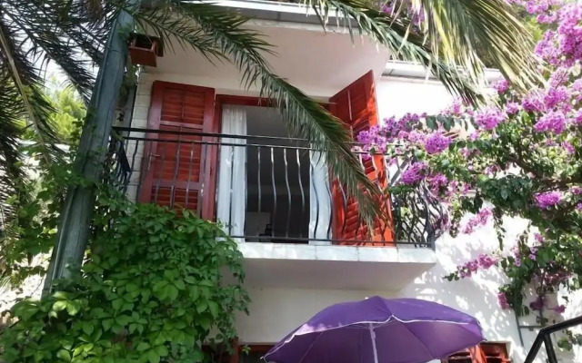 Nasta - 10 m From Beach - SA3