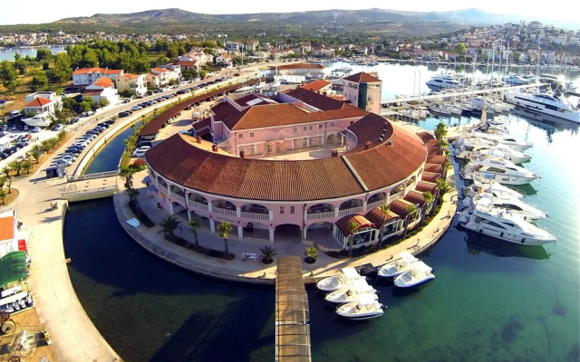 Marina
