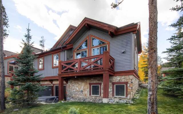 Amber Sky - Ski-In/Ski-Out by RedAwning