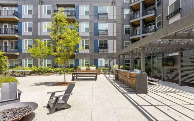 CozySuites at East Washington