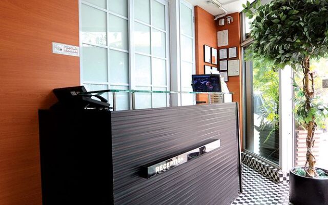 Bridal Tea House Hotel - Gillies Avenue South