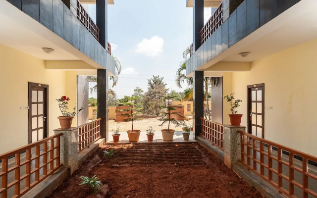 OYO 27033 Hill Breeze