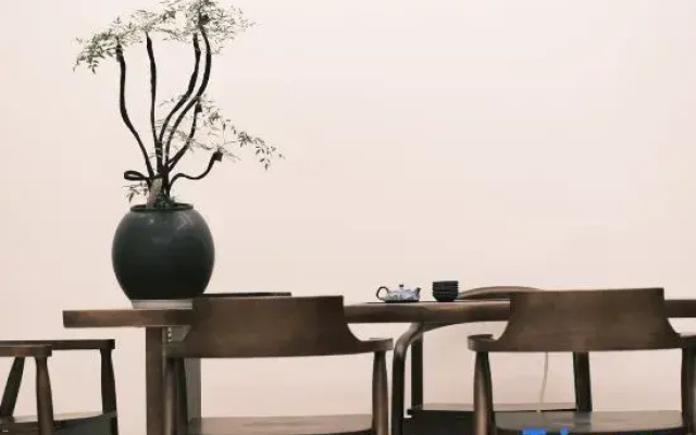 "Ru Yuan Xiao Zhu" B&B in Yunhe Terrace.