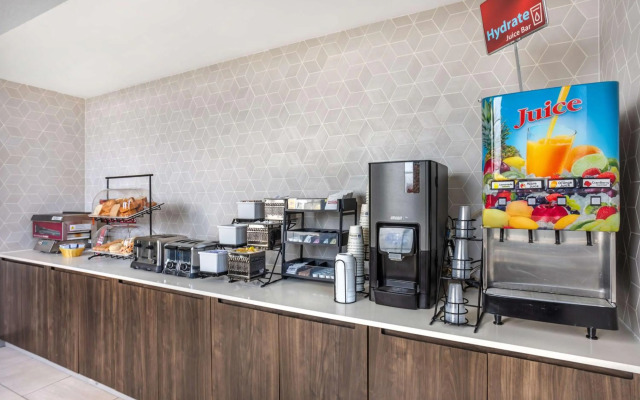Best Western Plus Wilkes Barre-Scranton Airport Hotel