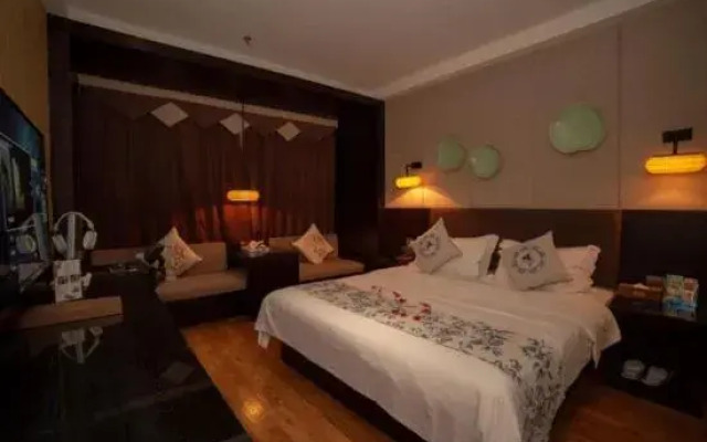 Crystal Pudi Hotel (Jingdezhen Zhushan Dongshi Huangyao)