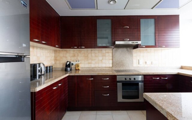 Visually Stunning 2BR in Dubai Marina - Sleeps 5!