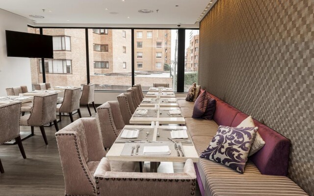 Bs Rosales Hotel And Suites