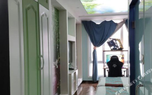 Xining 13 District E-sports Theme Hotel