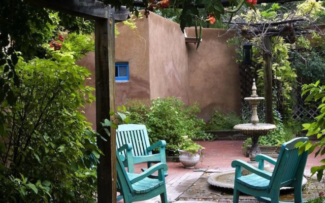 The Abiquiu Inn