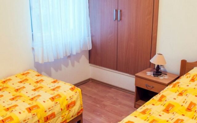 Apartment ErikaS - 100m from sea: A6 Novalja, Island Pag