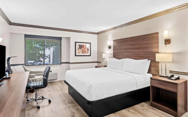 Best Western Maple Ridge Hotel