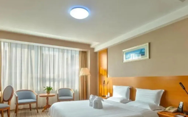 Bolt Hotel