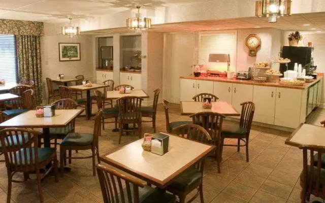 Spark by Hilton Hummelstown Hershey