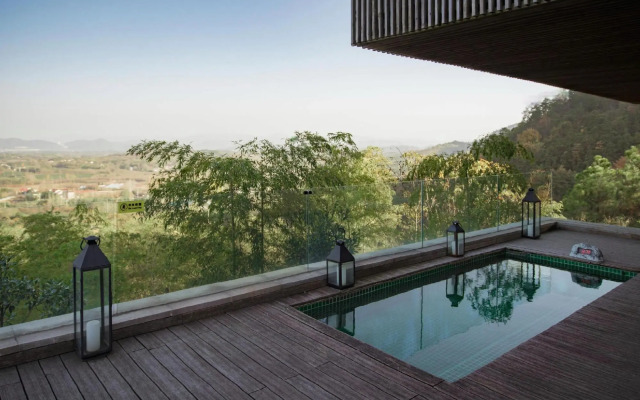 Meijie Mountain Hotspring Resort