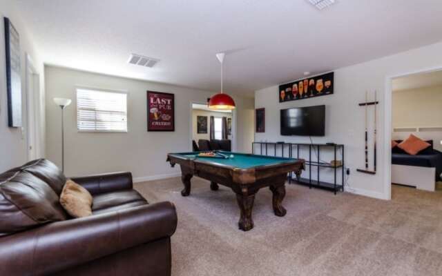 8-Bedroom Villa in Four Corners 1403RFD