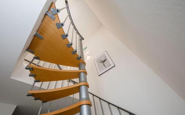 Palit 497/D, Apartment F