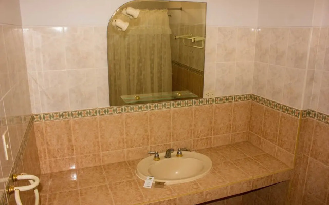 Las Poncianas Hotel