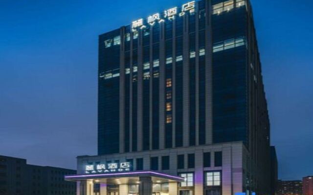 Lifeng Hotel (Nanjing Dongshan Headquarters Park Zhongcai Logistics Store)