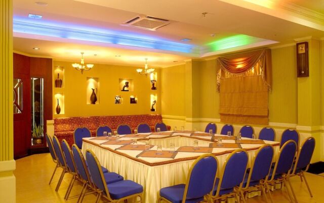 Regant Lake Palace Hotel