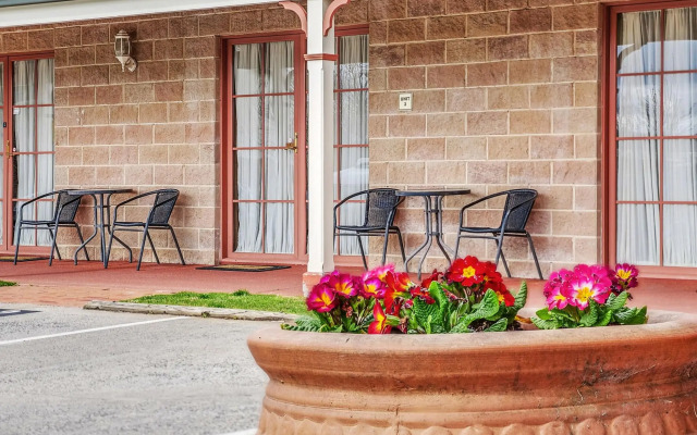 Bowen Inn Motel
