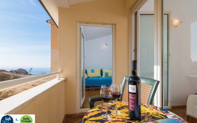 Suzi - Beautiful View and Cosy - A2