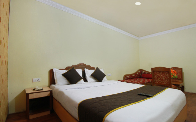 Hotel Gaylord by OYO Rooms