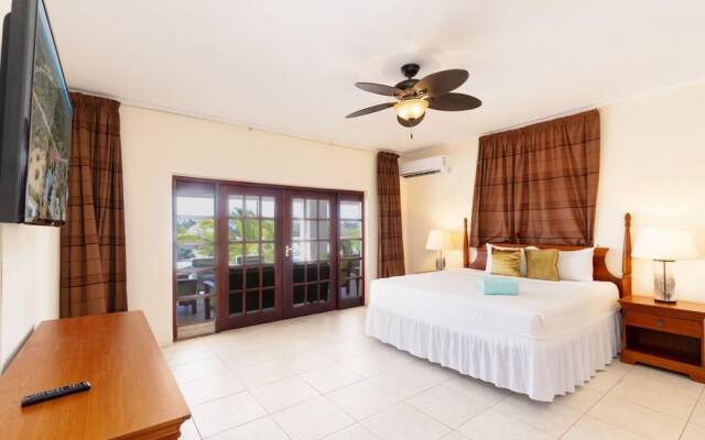 Beautiful 3br2 5BA Villa w Pool Close 2 Baby Beach