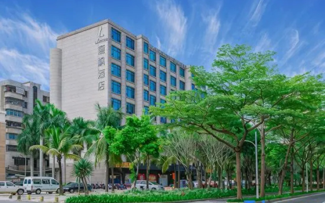 Lavande Hotels Golden Sand Bay of Zhenjiang – Outside – Zhanjiang