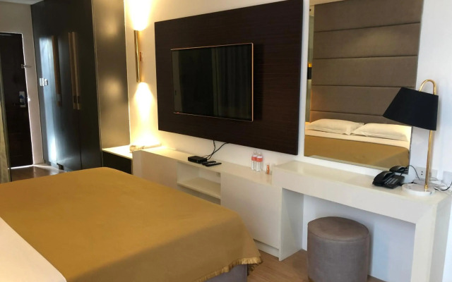 Apollonia Royale Hotel