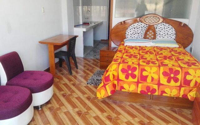 Hostal Encantos