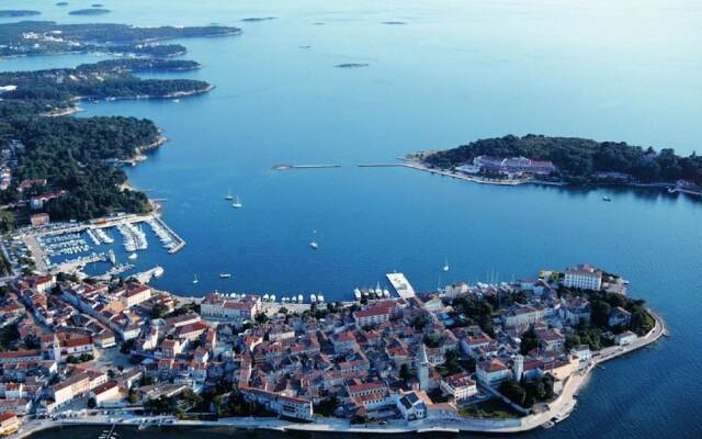 Nice Holiday House With Private Pool & Roof Terrace