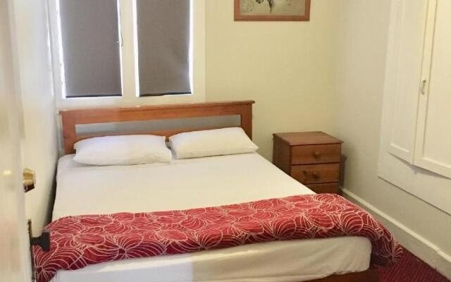 Freemans Backpackers Lodge - Hostel