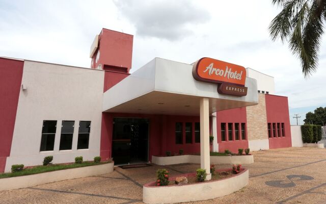 Arco Hotel Araçatuba