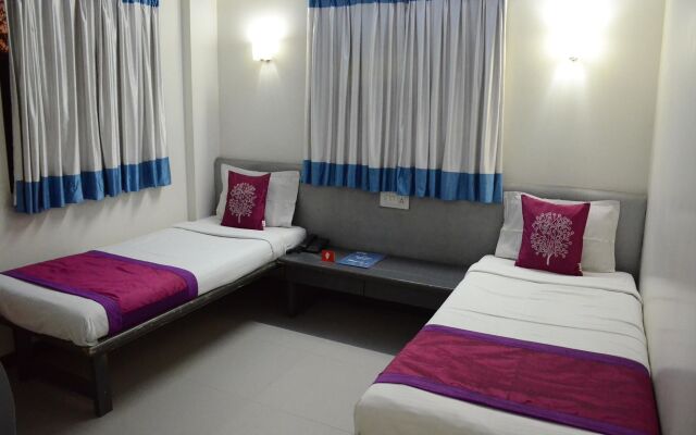 OYO 4016 Hotel Grand Ashwin