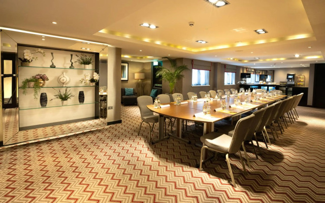 Crowne Plaza Gerrards Cross by IHG