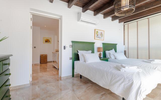 21052 - Heavenly Views From Frontline Penthouse