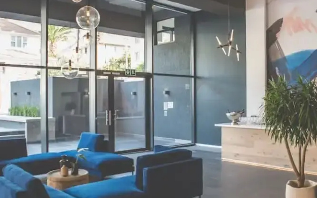Modern Sea Point Apartment Rooftop Pool