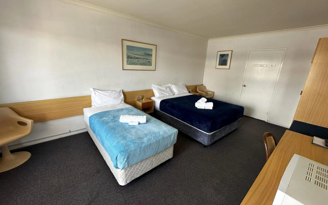 The Q Motel