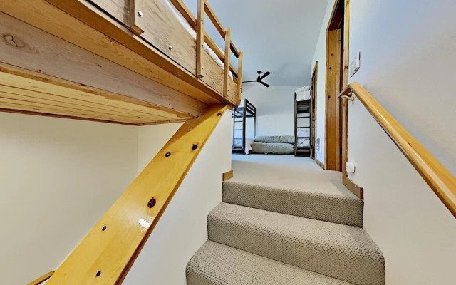 Beautifully remodeled 3 Bedroom Condo