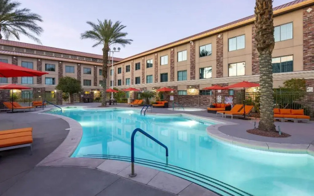 Cannery Hotel & Casino