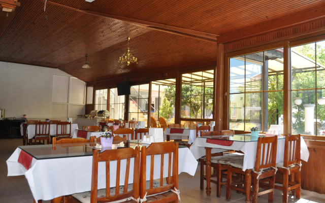 Mese Hotel & Apartments