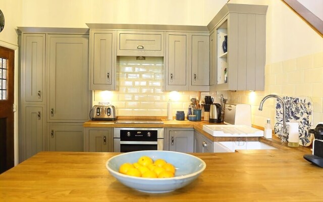 141 the Hill, Burford, Burford