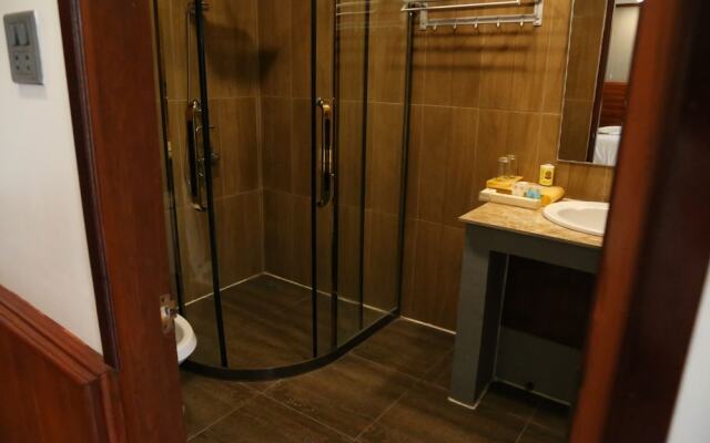 Lisha Grand Hotel