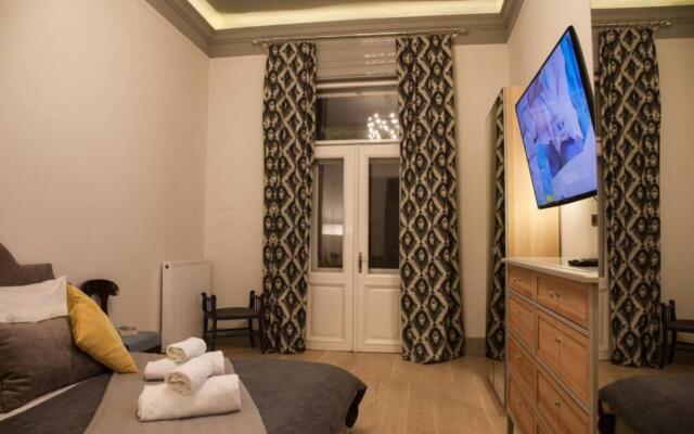 Your Private Parliament View In The Lap Of Luxury