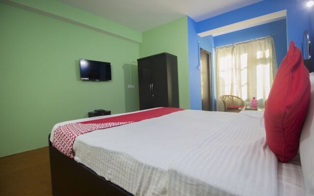 Oyo 24247 Hotel Everest Mansion