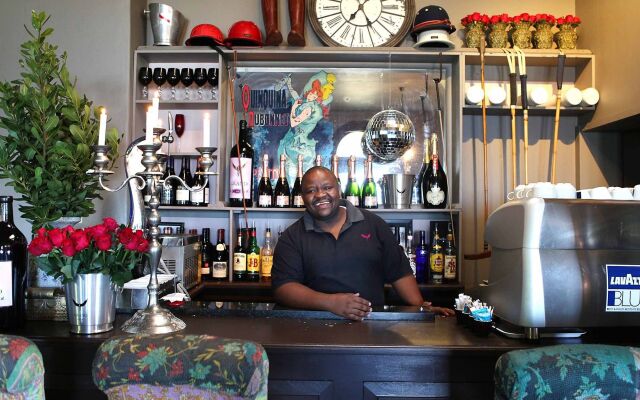 Grand Africa Rooms and Rendezvous