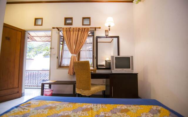 Rumah Asri Bed And Breakfast